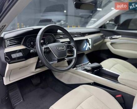Черный Ауди E-Tron, объемом двигателя 0 л и пробегом 62 тыс. км за 36500 $, фото 7 на Automoto.ua