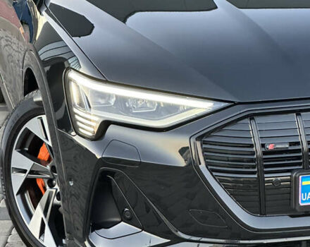 Черный Ауди E-Tron, объемом двигателя 0 л и пробегом 35 тыс. км за 38850 $, фото 17 на Automoto.ua