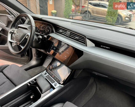 Черный Ауди E-Tron, объемом двигателя 0 л и пробегом 22 тыс. км за 37700 $, фото 30 на Automoto.ua