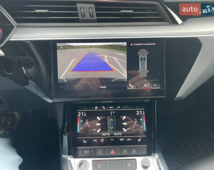 Чорний Ауді E-Tron, об'ємом двигуна 0 л та пробігом 21 тис. км за 34950 $, фото 46 на Automoto.ua