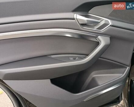 Черный Ауди E-Tron, объемом двигателя 0 л и пробегом 120 тыс. км за 35950 $, фото 58 на Automoto.ua