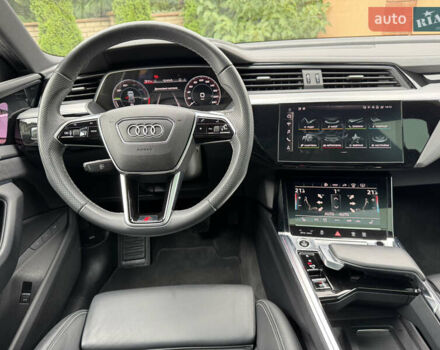 Чорний Ауді E-Tron, об'ємом двигуна 0 л та пробігом 34 тис. км за 39500 $, фото 79 на Automoto.ua