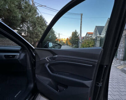 Черный Ауди E-Tron, объемом двигателя 0 л и пробегом 39 тыс. км за 36900 $, фото 26 на Automoto.ua