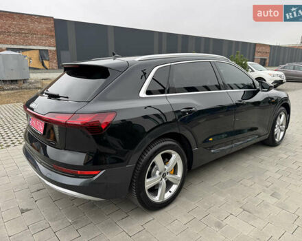 Чорний Ауді E-Tron, об'ємом двигуна 0 л та пробігом 35 тис. км за 37300 $, фото 5 на Automoto.ua