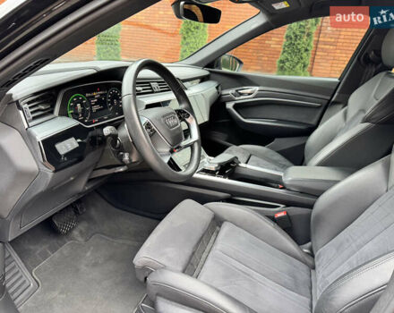 Черный Ауди E-Tron, объемом двигателя 0 л и пробегом 22 тыс. км за 37700 $, фото 22 на Automoto.ua