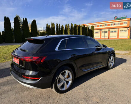Чорний Ауді E-Tron, об'ємом двигуна 0 л та пробігом 70 тис. км за 36900 $, фото 12 на Automoto.ua