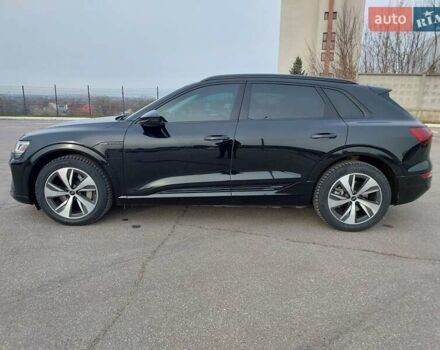 Черный Ауди E-Tron, объемом двигателя 0 л и пробегом 47 тыс. км за 48000 $, фото 11 на Automoto.ua