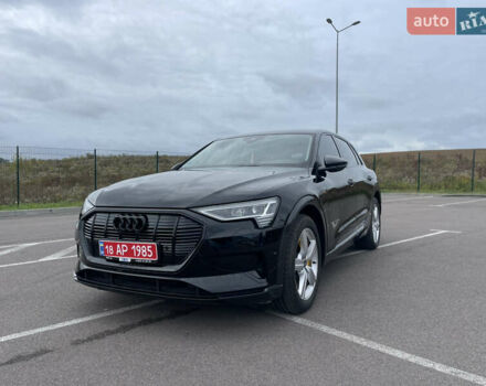 Чорний Ауді E-Tron, об'ємом двигуна 0 л та пробігом 21 тис. км за 34950 $, фото 1 на Automoto.ua