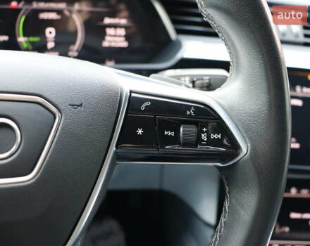 Черный Ауди E-Tron, объемом двигателя 0 л и пробегом 50 тыс. км за 39900 $, фото 25 на Automoto.ua