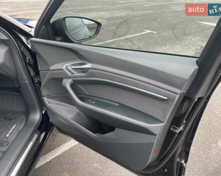 Чорний Ауді E-Tron, об'ємом двигуна 0 л та пробігом 22 тис. км за 33999 $, фото 41 на Automoto.ua