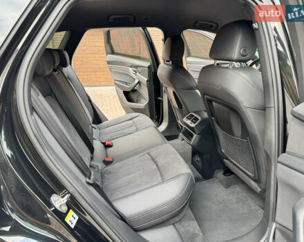 Черный Ауди E-Tron, объемом двигателя 0 л и пробегом 22 тыс. км за 37700 $, фото 28 на Automoto.ua