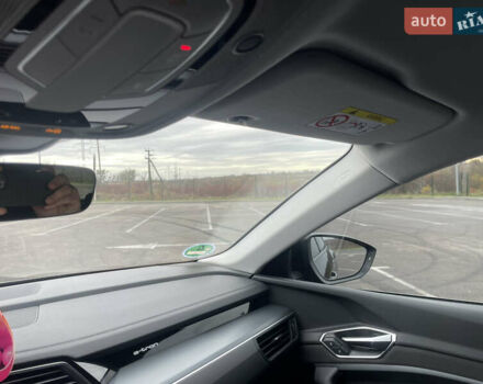 Чорний Ауді E-Tron, об'ємом двигуна 0 л та пробігом 22 тис. км за 33999 $, фото 50 на Automoto.ua