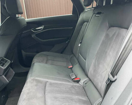 Чорний Ауді E-Tron, об'ємом двигуна 0 л та пробігом 35 тис. км за 37900 $, фото 7 на Automoto.ua