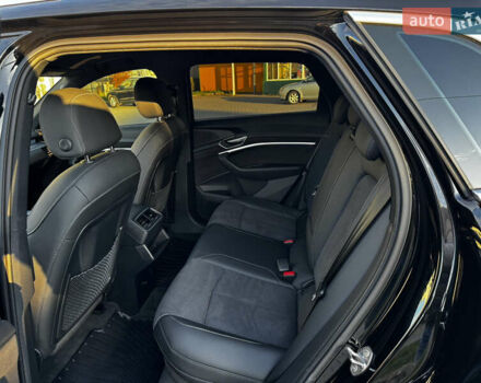 Черный Ауди E-Tron, объемом двигателя 0 л и пробегом 38 тыс. км за 37300 $, фото 26 на Automoto.ua