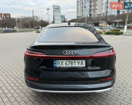 Чорний Ауді E-Tron, об'ємом двигуна 0 л та пробігом 35 тис. км за 37900 $, фото 39 на Automoto.ua