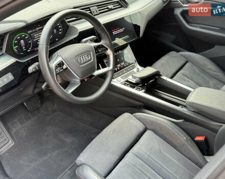 Черный Ауди E-Tron, объемом двигателя 0 л и пробегом 42 тыс. км за 38500 $, фото 12 на Automoto.ua