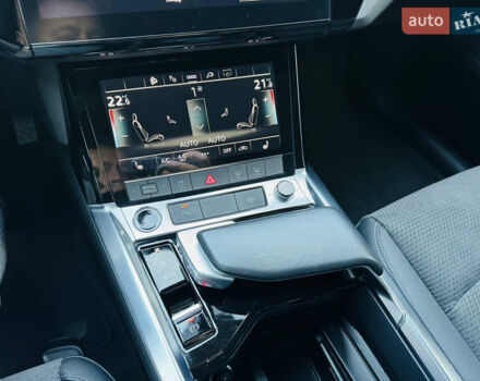 Чорний Ауді E-Tron, об'ємом двигуна 0 л та пробігом 27 тис. км за 38700 $, фото 35 на Automoto.ua