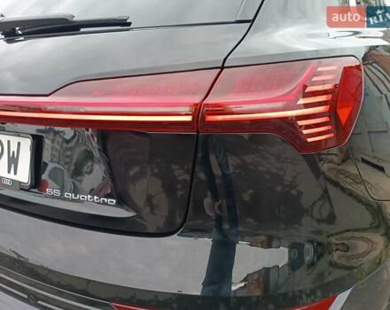 Черный Ауди E-Tron, объемом двигателя 0 л и пробегом 120 тыс. км за 35950 $, фото 67 на Automoto.ua