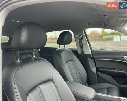 Чорний Ауді E-Tron, об'ємом двигуна 0 л та пробігом 22 тис. км за 33999 $, фото 43 на Automoto.ua