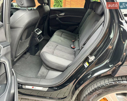 Черный Ауди E-Tron, объемом двигателя 0 л и пробегом 22 тыс. км за 37700 $, фото 27 на Automoto.ua