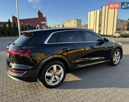 Черный Ауди E-Tron, объемом двигателя 0 л и пробегом 38 тыс. км за 37300 $, фото 9 на Automoto.ua