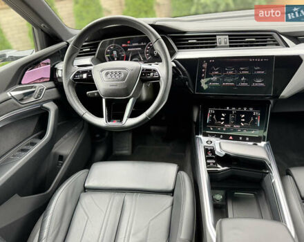 Чорний Ауді E-Tron, об'ємом двигуна 0 л та пробігом 34 тис. км за 39500 $, фото 76 на Automoto.ua