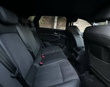 Черный Ауди E-Tron, объемом двигателя 0 л и пробегом 39 тыс. км за 36900 $, фото 25 на Automoto.ua