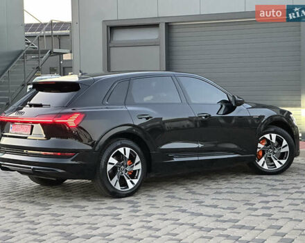 Черный Ауди E-Tron, объемом двигателя 0 л и пробегом 35 тыс. км за 38850 $, фото 33 на Automoto.ua