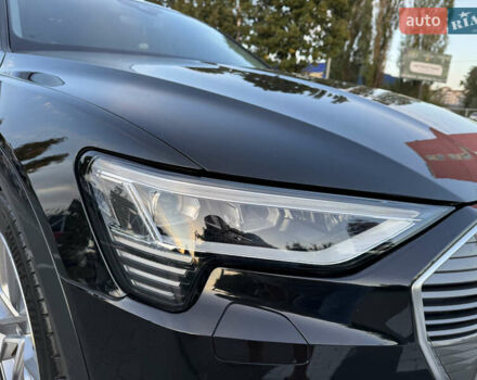 Чорний Ауді E-Tron, об'ємом двигуна 0 л та пробігом 35 тис. км за 37900 $, фото 12 на Automoto.ua