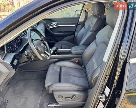 Чорний Ауді E-Tron, об'ємом двигуна 0 л та пробігом 70 тис. км за 36900 $, фото 22 на Automoto.ua