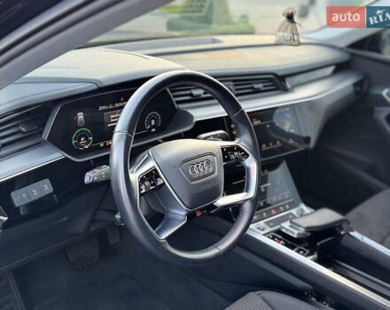 Чорний Ауді E-Tron, об'ємом двигуна 0 л та пробігом 35 тис. км за 37900 $, фото 5 на Automoto.ua