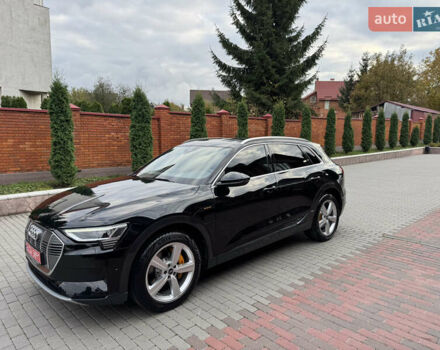 Черный Ауди E-Tron, объемом двигателя 0 л и пробегом 22 тыс. км за 37700 $, фото 1 на Automoto.ua