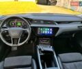 Чорний Ауді E-Tron, об'ємом двигуна 0 л та пробігом 70 тис. км за 36900 $, фото 2 на Automoto.ua