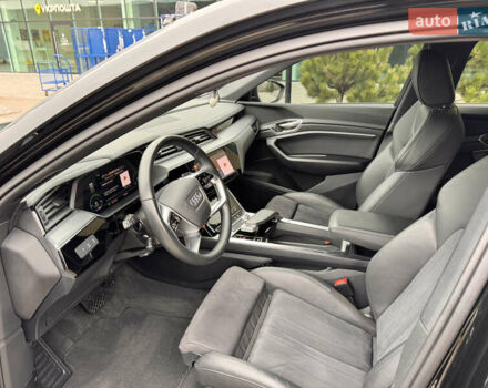 Чорний Ауді E-Tron, об'ємом двигуна 0 л та пробігом 35 тис. км за 37300 $, фото 36 на Automoto.ua