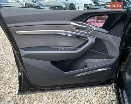 Черный Ауди E-Tron, объемом двигателя 0 л и пробегом 63 тыс. км за 49500 $, фото 57 на Automoto.ua