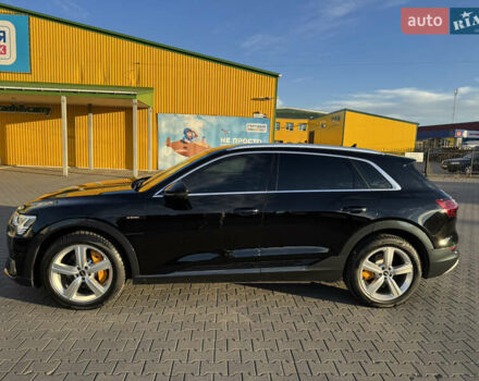 Черный Ауди E-Tron, объемом двигателя 0 л и пробегом 38 тыс. км за 37300 $, фото 4 на Automoto.ua