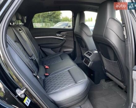 Черный Ауди E-Tron, объемом двигателя 0 л и пробегом 63 тыс. км за 49500 $, фото 117 на Automoto.ua