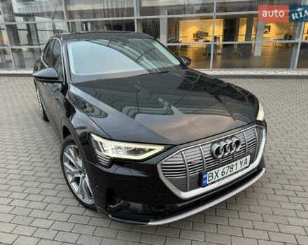 Чорний Ауді E-Tron, об'ємом двигуна 0 л та пробігом 35 тис. км за 37900 $, фото 30 на Automoto.ua
