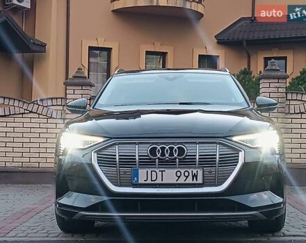 Черный Ауди E-Tron, объемом двигателя 0 л и пробегом 120 тыс. км за 35950 $, фото 7 на Automoto.ua