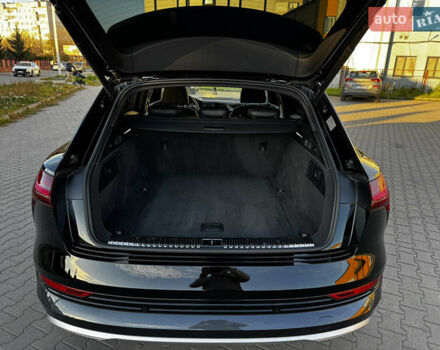 Черный Ауди E-Tron, объемом двигателя 0 л и пробегом 38 тыс. км за 37300 $, фото 37 на Automoto.ua