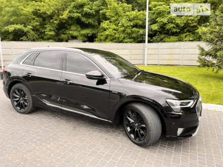 Чорний Ауді E-Tron, об'ємом двигуна 0 л та пробігом 75 тис. км за 49999 $, фото 1 на Automoto.ua