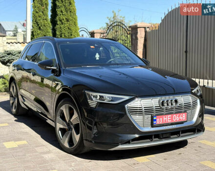Черный Ауди E-Tron, объемом двигателя 0 л и пробегом 99 тыс. км за 29475 $, фото 1 на Automoto.ua