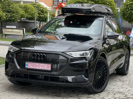 Черный Ауди E-Tron, объемом двигателя 0 л и пробегом 114 тыс. км за 28900 $, фото 1 на Automoto.ua