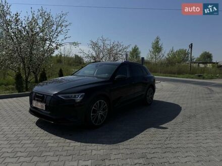 Чорний Ауді E-Tron, об'ємом двигуна 0 л та пробігом 95 тис. км за 32500 $, фото 1 на Automoto.ua
