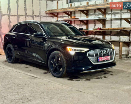 Черный Ауди E-Tron, объемом двигателя 0 л и пробегом 72 тыс. км за 25999 $, фото 1 на Automoto.ua