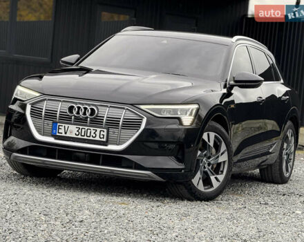 Черный Ауди E-Tron, объемом двигателя 0 л и пробегом 77 тыс. км за 30900 $, фото 1 на Automoto.ua
