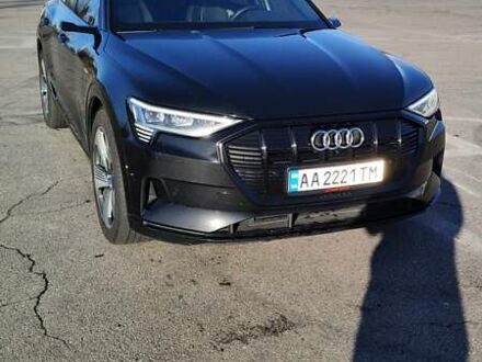Чорний Ауді E-Tron, об'ємом двигуна 0 л та пробігом 81 тис. км за 47900 $, фото 1 на Automoto.ua