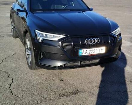 Черный Ауди E-Tron, объемом двигателя 0 л и пробегом 81 тыс. км за 47900 $, фото 1 на Automoto.ua