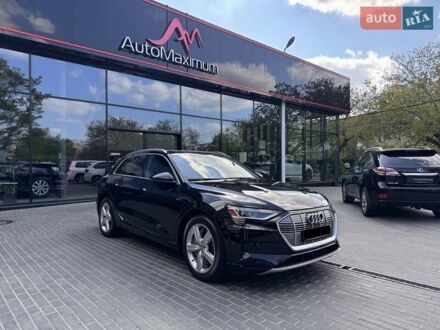 Чорний Ауді E-Tron, об'ємом двигуна 0 л та пробігом 97 тис. км за 32900 $, фото 1 на Automoto.ua