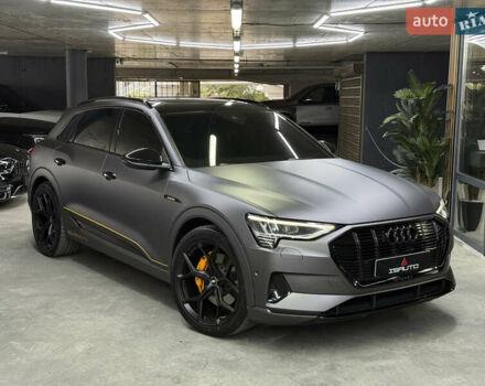 Черный Ауди E-Tron, объемом двигателя 0 л и пробегом 182 тыс. км за 22900 $, фото 1 на Automoto.ua
